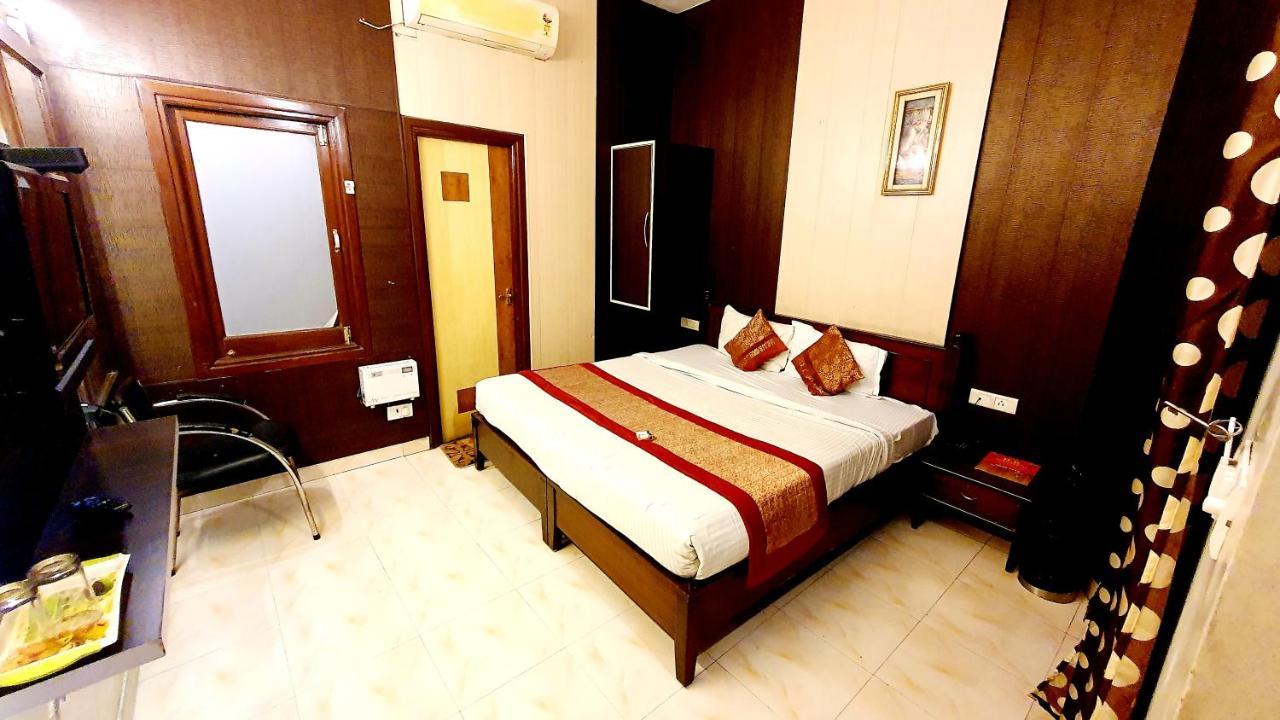 Hotel Hk Continental Amritsar Exterior photo