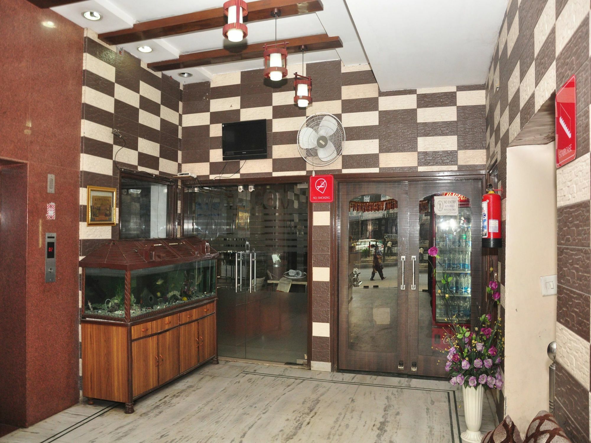 Hotel Hk Continental Amritsar Exterior photo